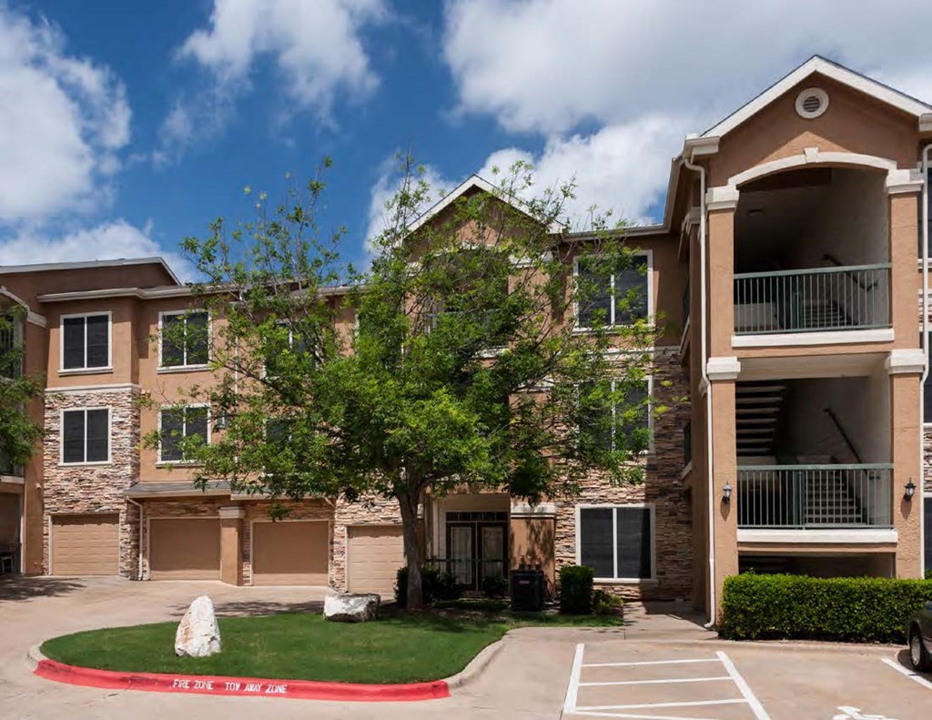 Exterior Exterior at The Park at Monterey Oaks, Texas, 78749